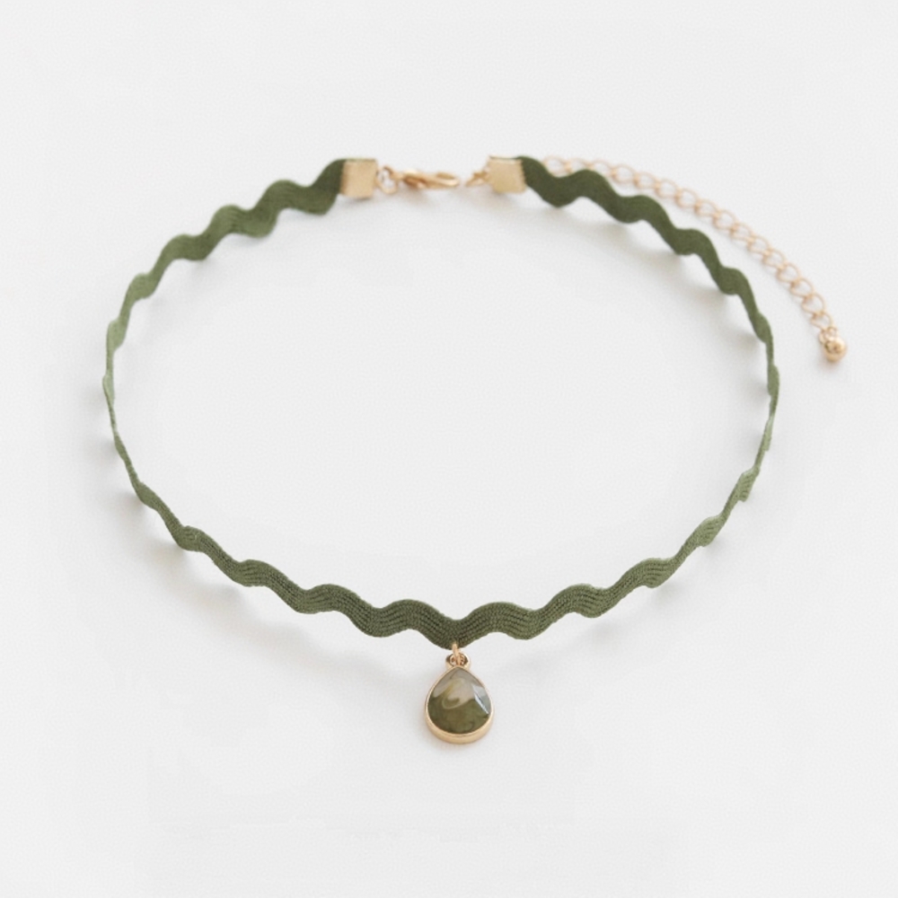 Nature-Inspired Fairy Choker Necklace